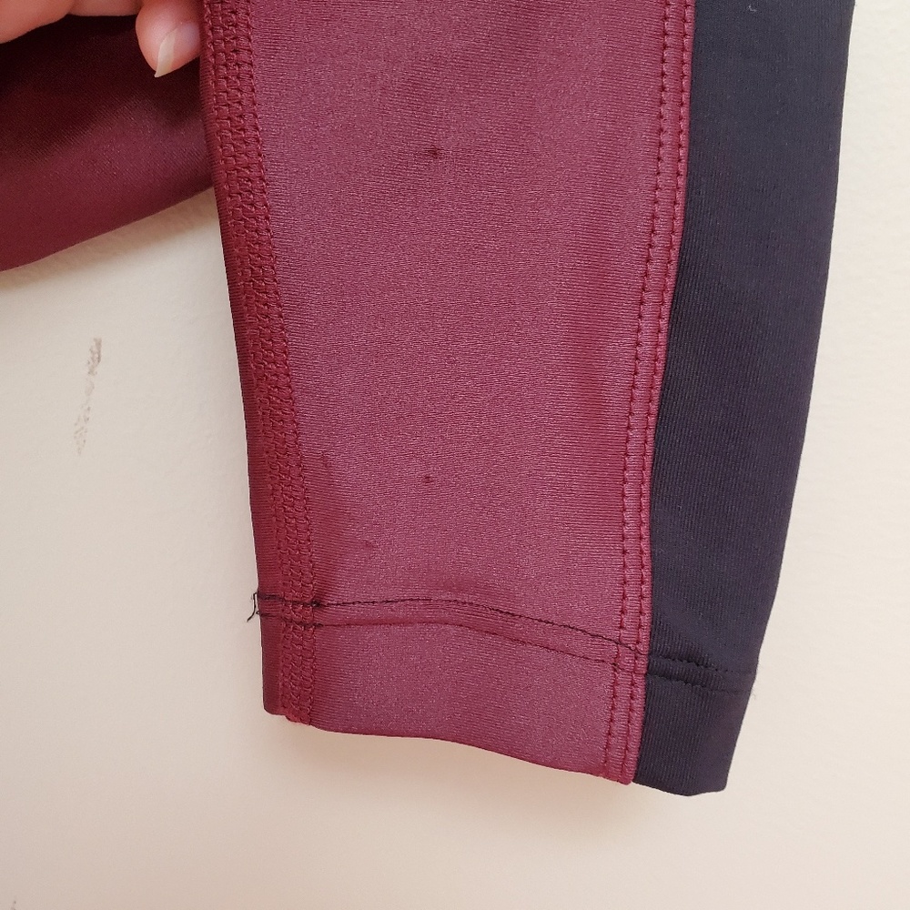 carbon38 breaker metallic wine leggings high rise - Picture 5 of 6